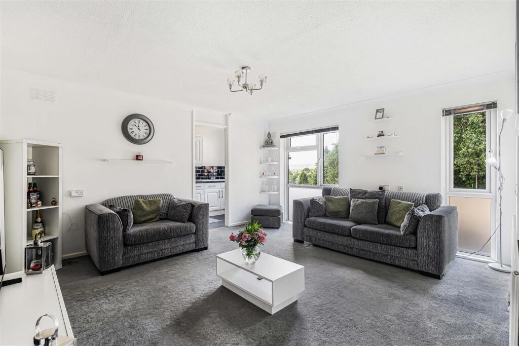 Main image of property: Hopeswood, Greatham, Liss