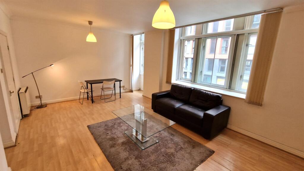 Apartment in Manchester - View 4