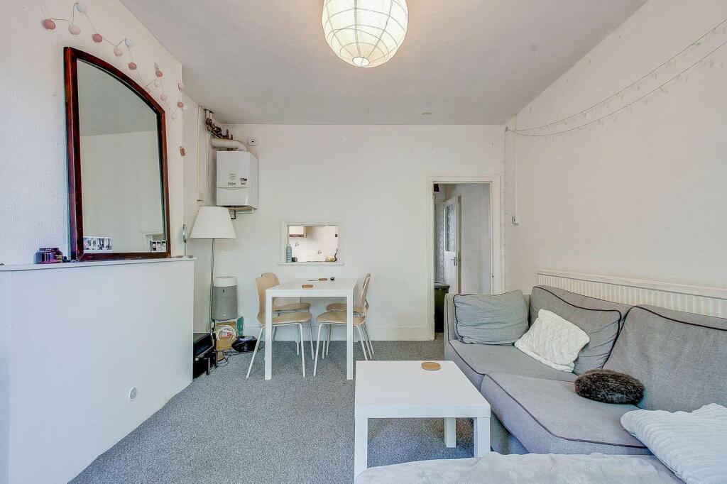 House in London, North Finchley - View 3