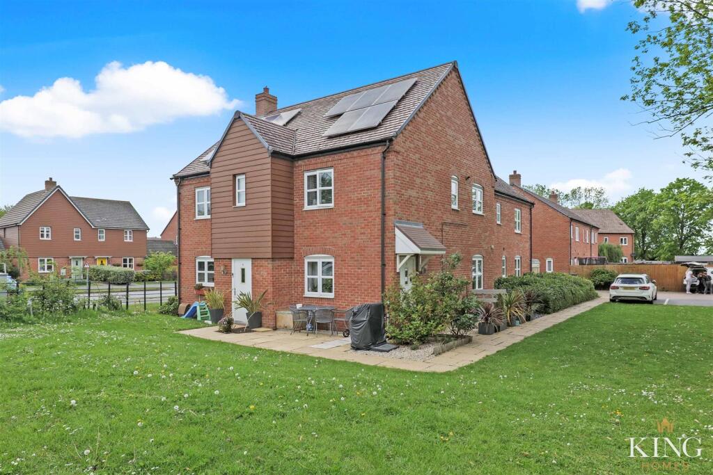 Main image of property: Wellington Avenue, Meon Vale, Stratford-Upon-Avon