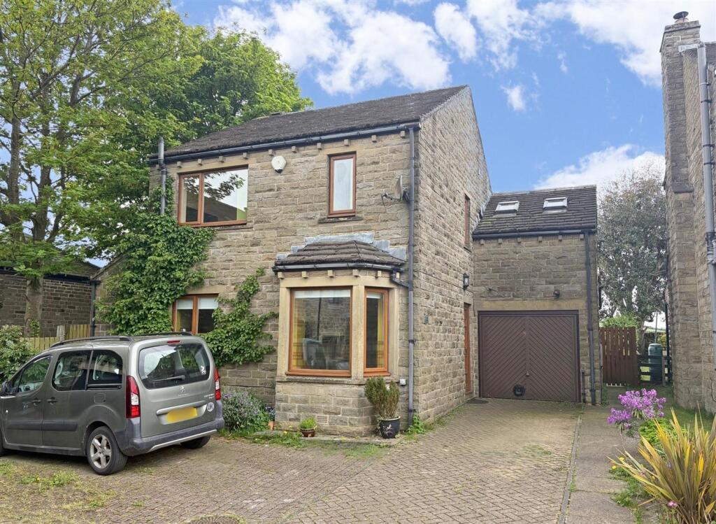 Main image of property: Fall Spring Green, Stainland, Halifax