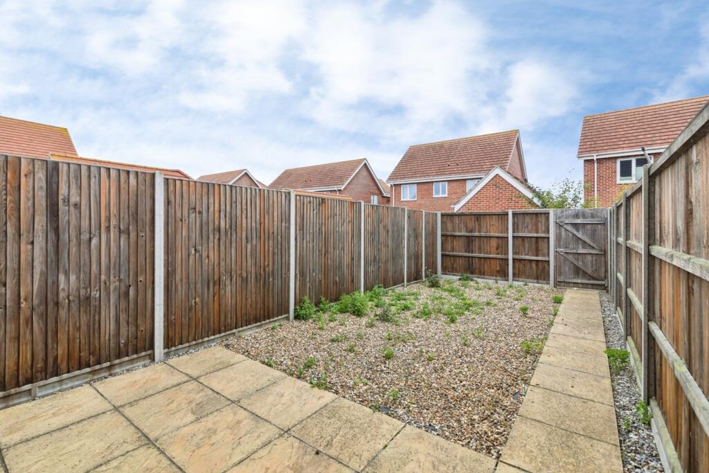 Sunflower Close, Gorleston, Great Yarmouth, Norfolk, NR31 photo 3