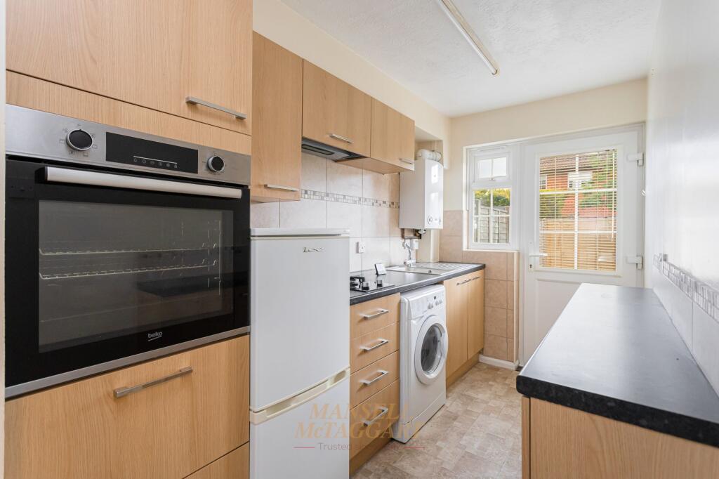 Craven Road, Maidenbower, RH10 photo 2
