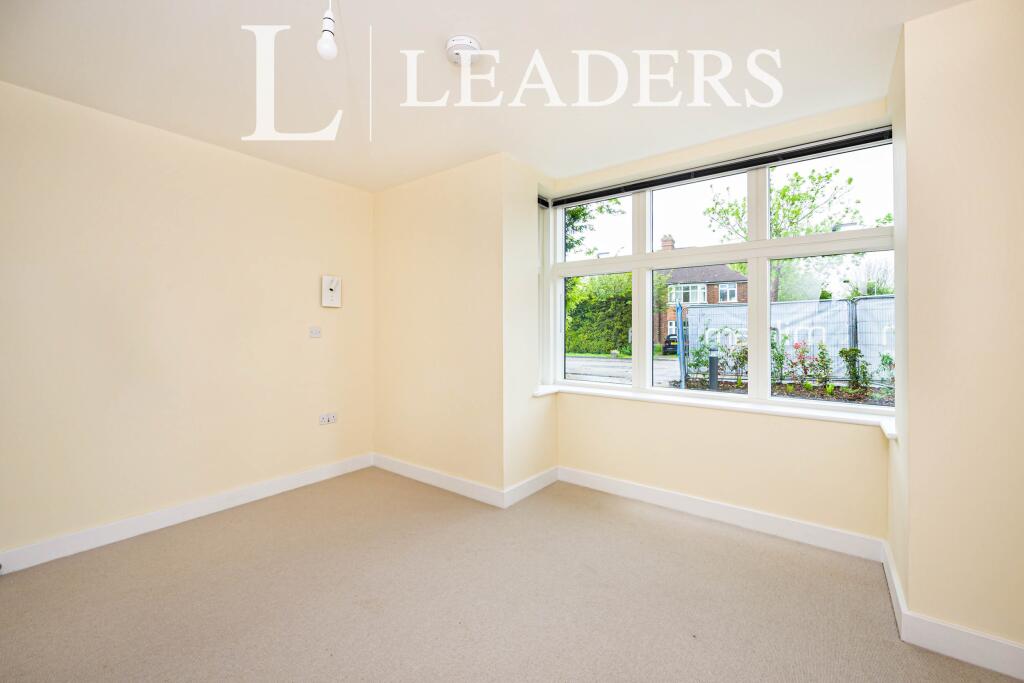 Apartment in Cambridge, Cherry Hinton - More