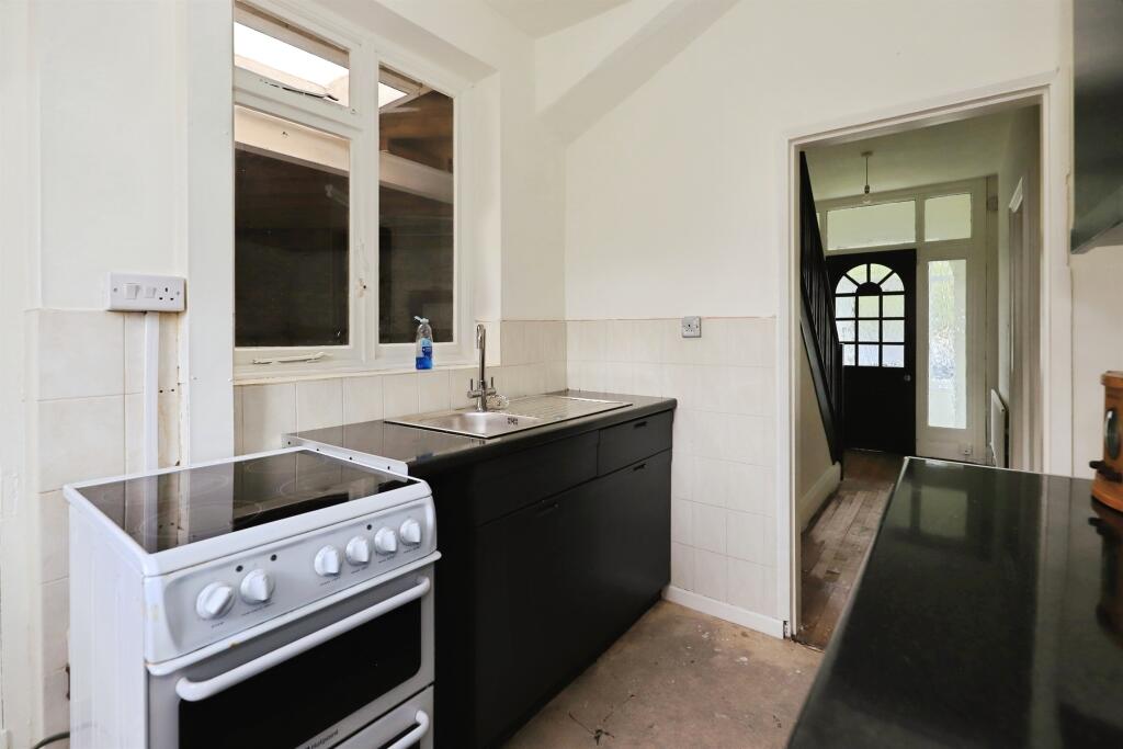 House in Wolverhampton, West Midlands - View 3
