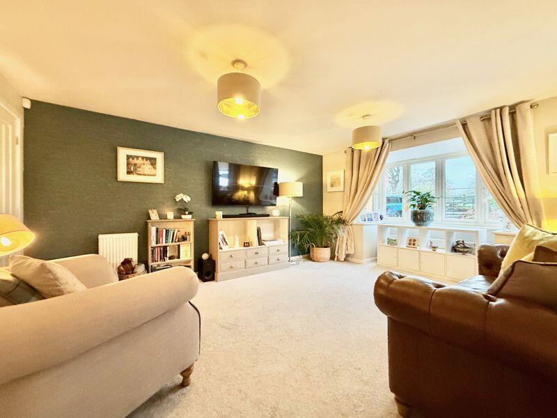 Fabulous Family Home - Stunning Location photo 3