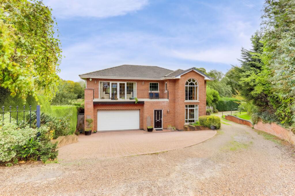 Main image of property: Field Close, Gedling, NG4