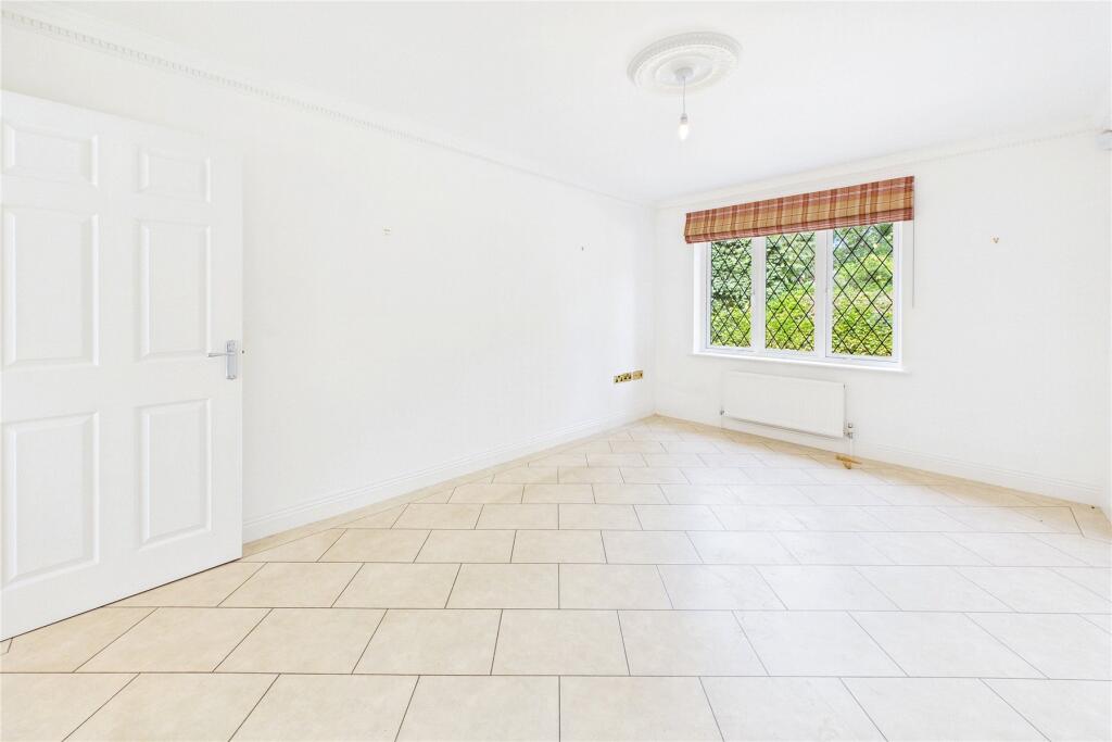 House in Surrey Heath, Surrey - More