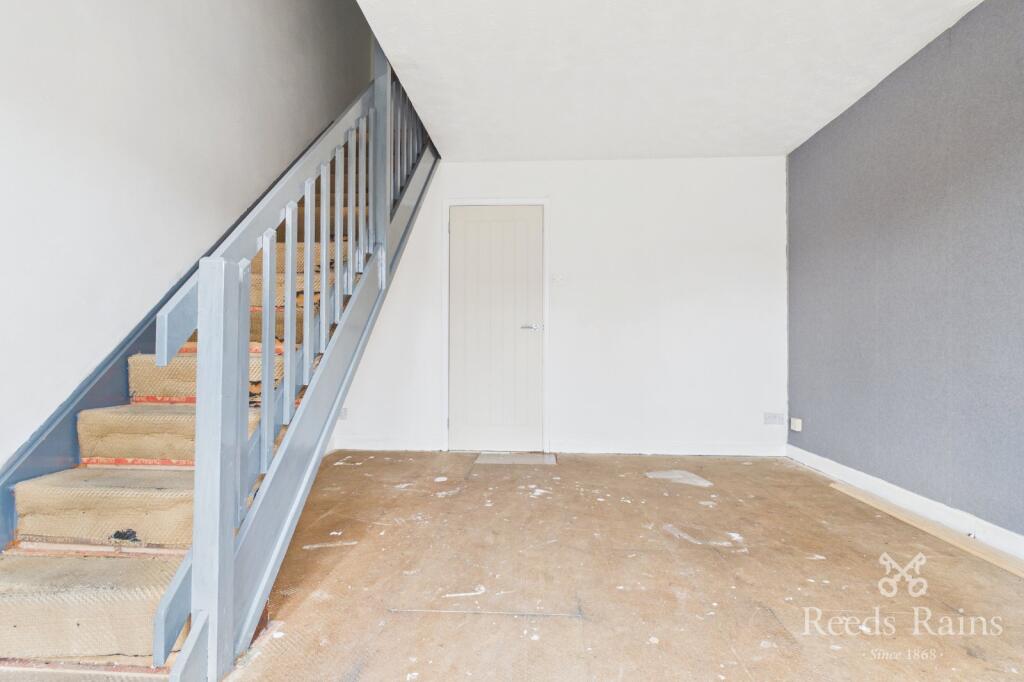 House in Chesterfield, Hollingwood, New Whittington - View 4