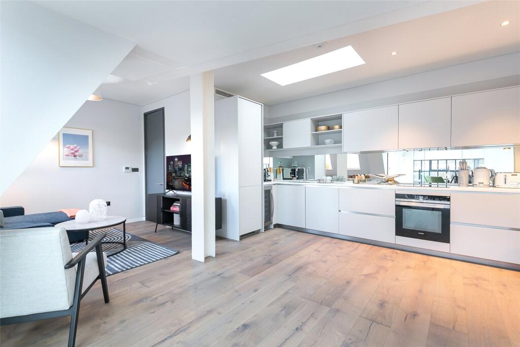 Apartment in London - View 5