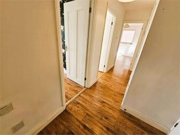 Apartment in Southend-on-Sea - View 4