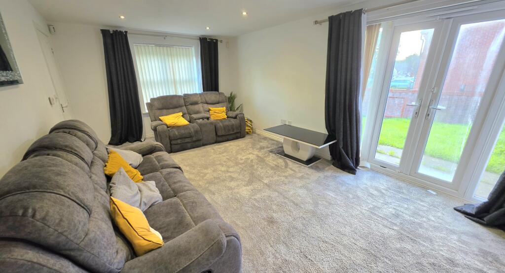 House in Manchester, Charlestown - View 4