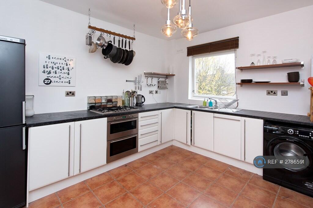 Main image of property: Digby Crescent, London, N4