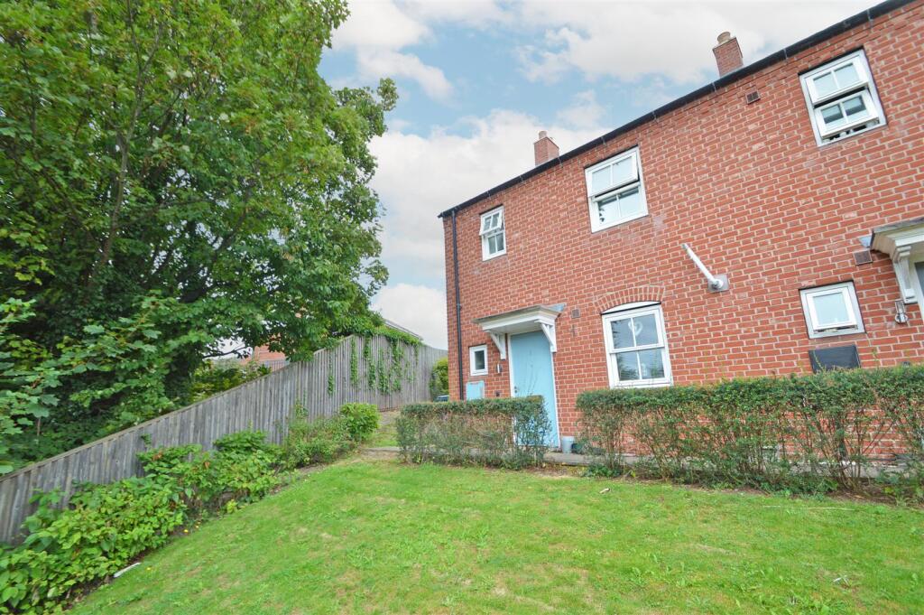 3-bed terraced on Wilfred Owen Close, Shrewsbury, £234,950