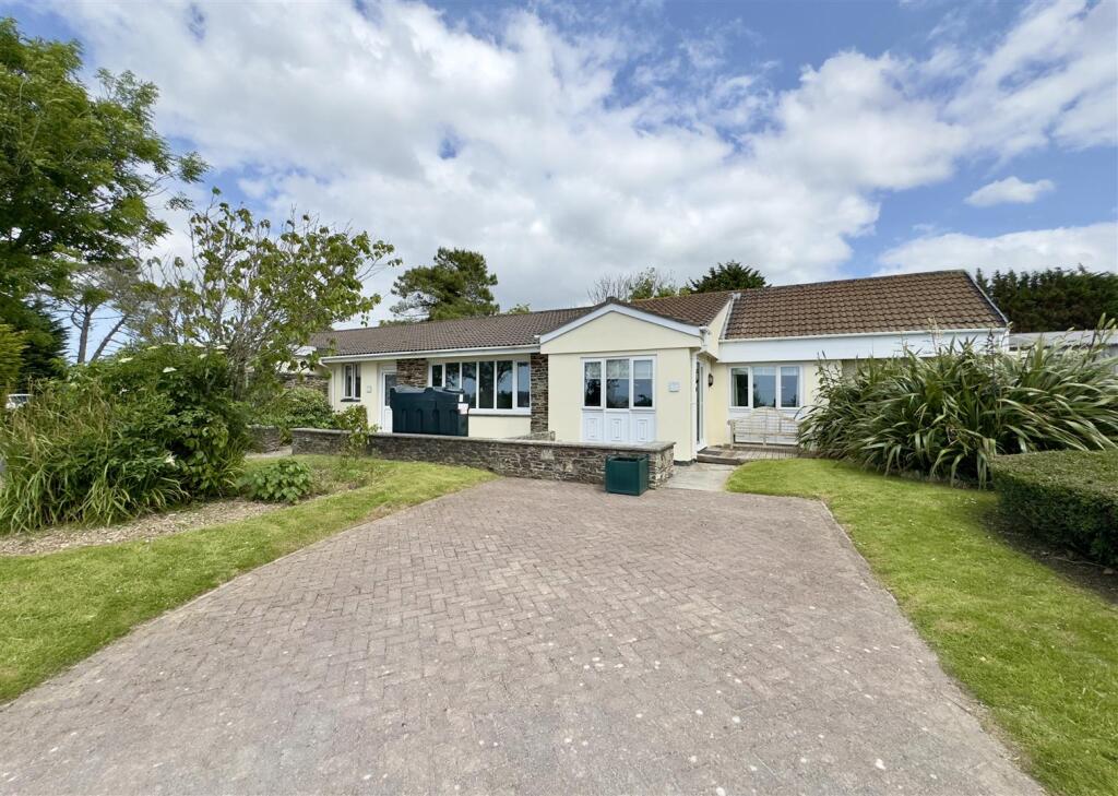 Main image of property: Carvynick Cottages, Summercourt