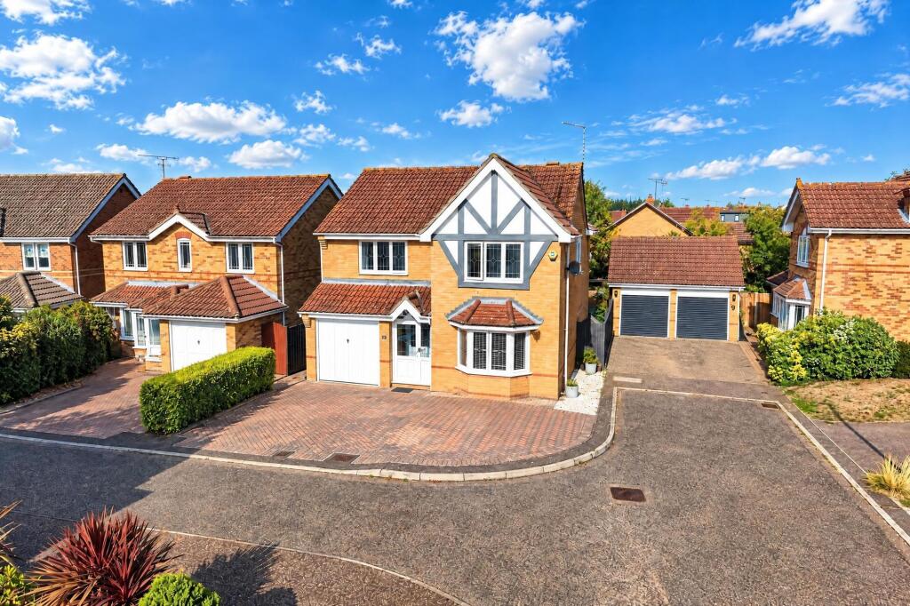 Main image of property: Ely Way, Rayleigh, SS6