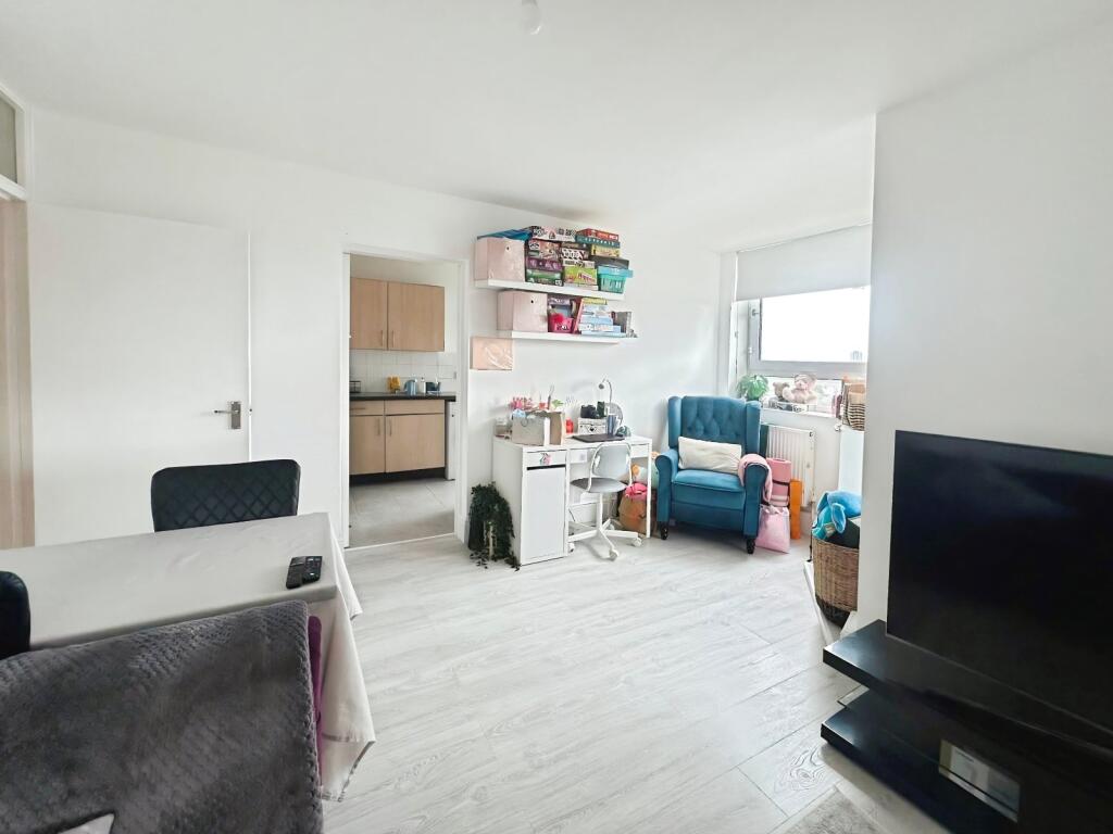 Apartment in London, Plaistow - View 2