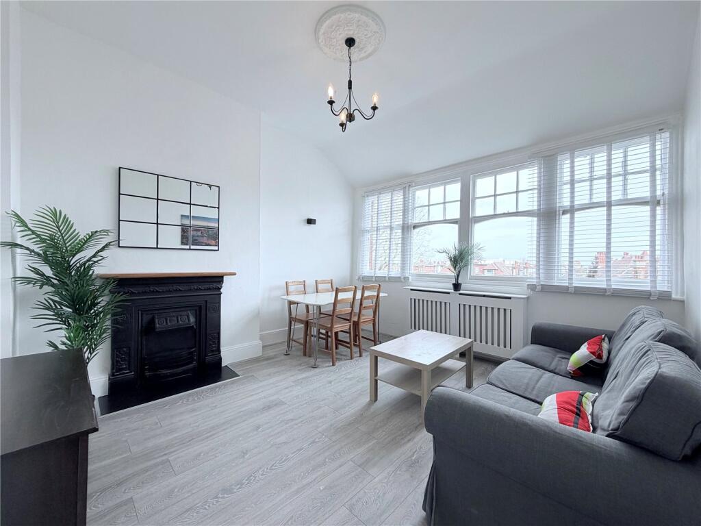 Main image of property: Queens Avenue, London, N10