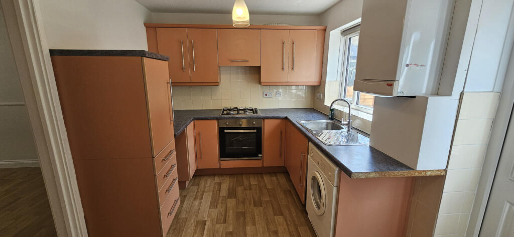 Beckton, London, London, E6 - View 4