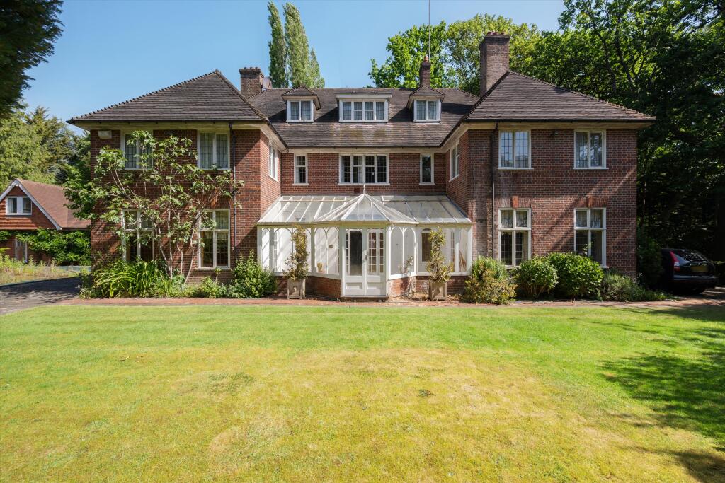 Main image of property: Courtenay Avenue, Kenwood, London N6