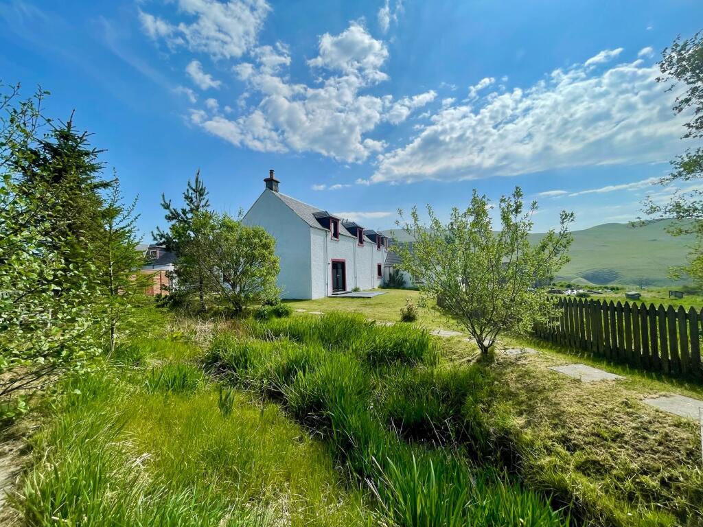 Main image of property: 2 Mount Steading, The Mount, Blyth Bridge, West Linton, EH46 7AJ