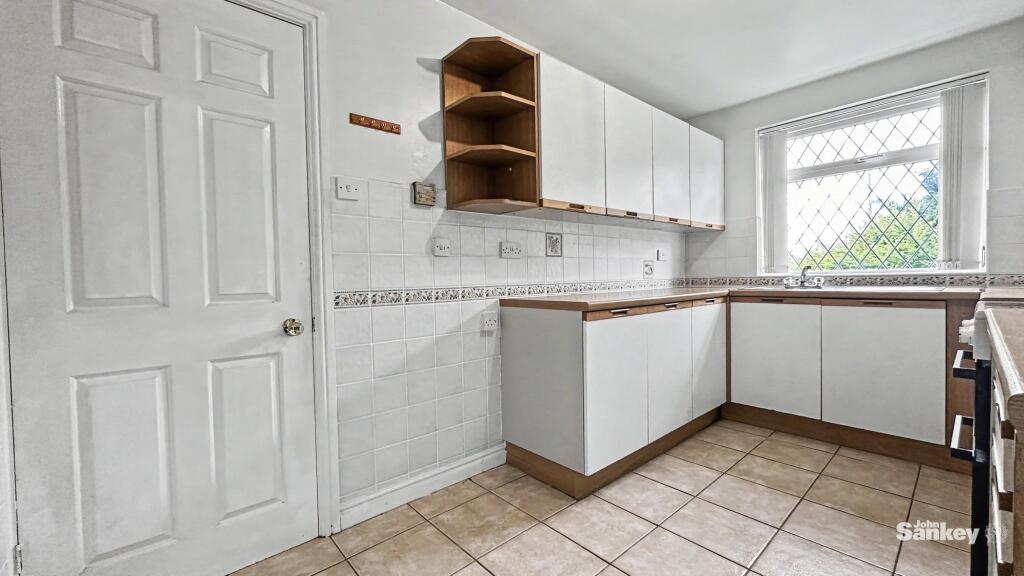 Top Sandy Lane, Warsop, NG20 - More