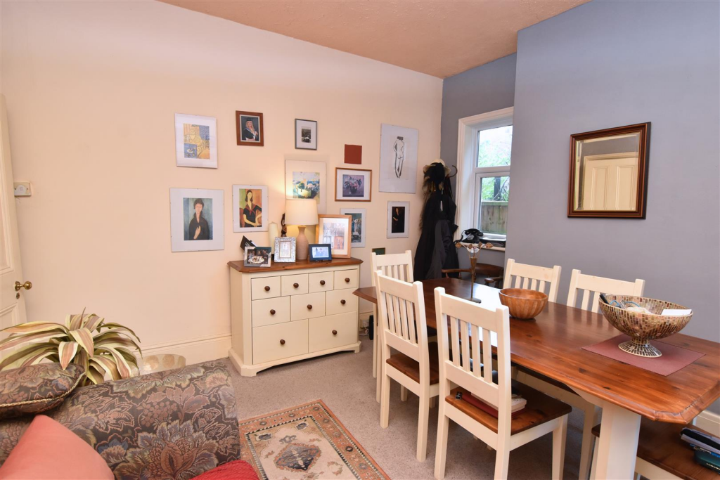 House in Grimsby, Scartho - View 3