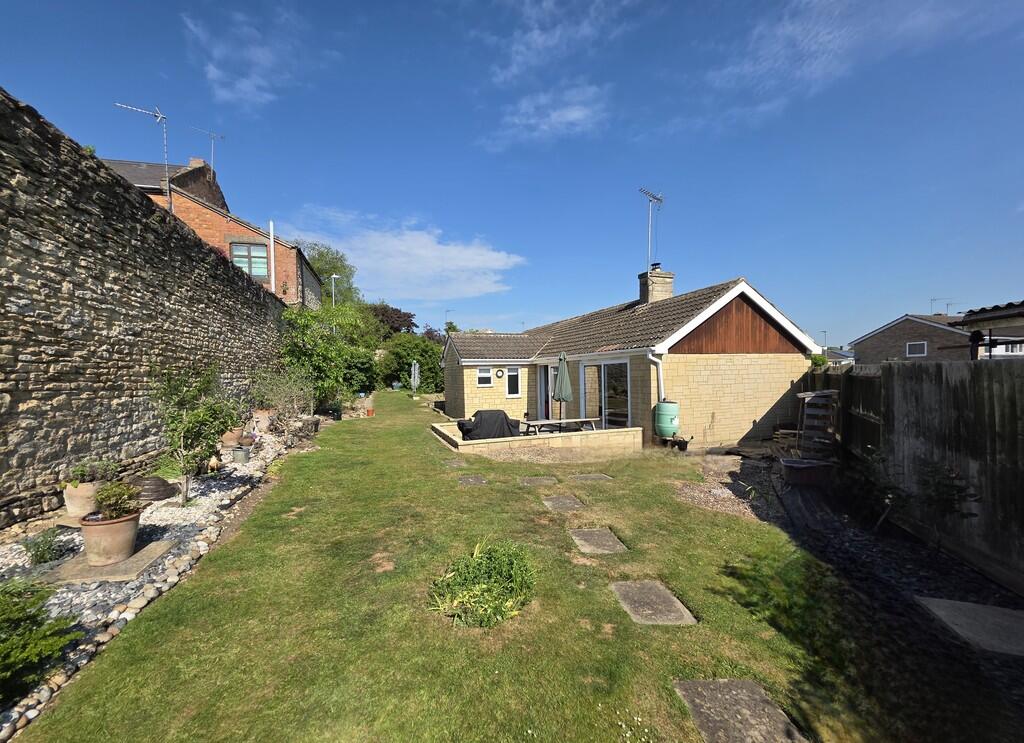 Bridgewater Close, Brackley - View 3