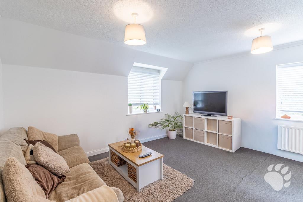 Apartment in Basildon, Langdon Hills - View 2