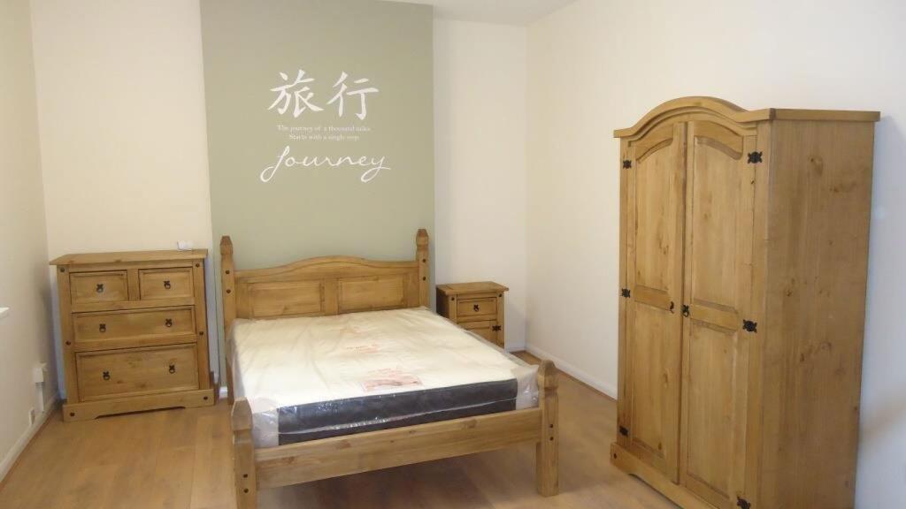 6 bedroom house for rent