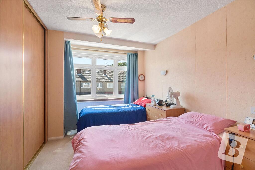 House in London - View 5