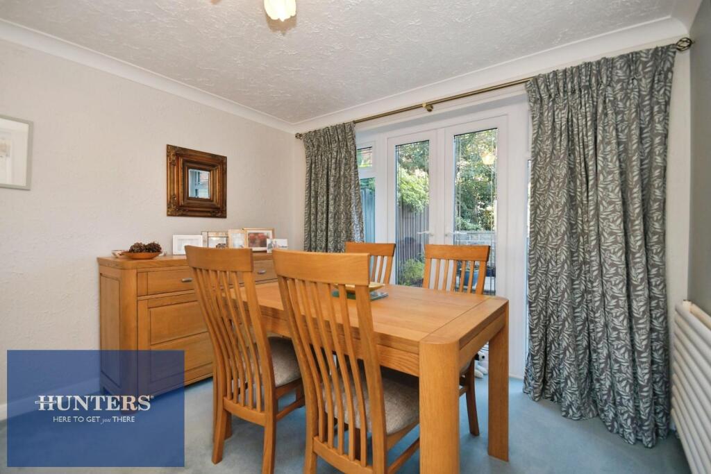 House in Chesterfield, Derbyshire - View 4