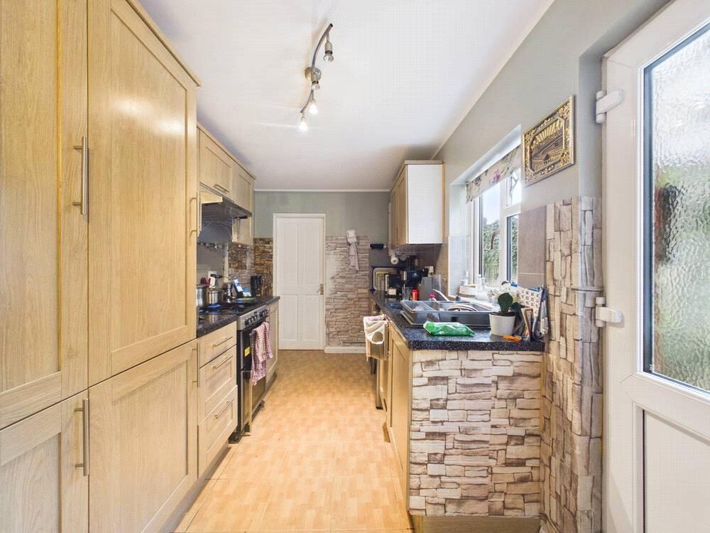 Lysons Avenue, Gloucester, GL1 photo 4