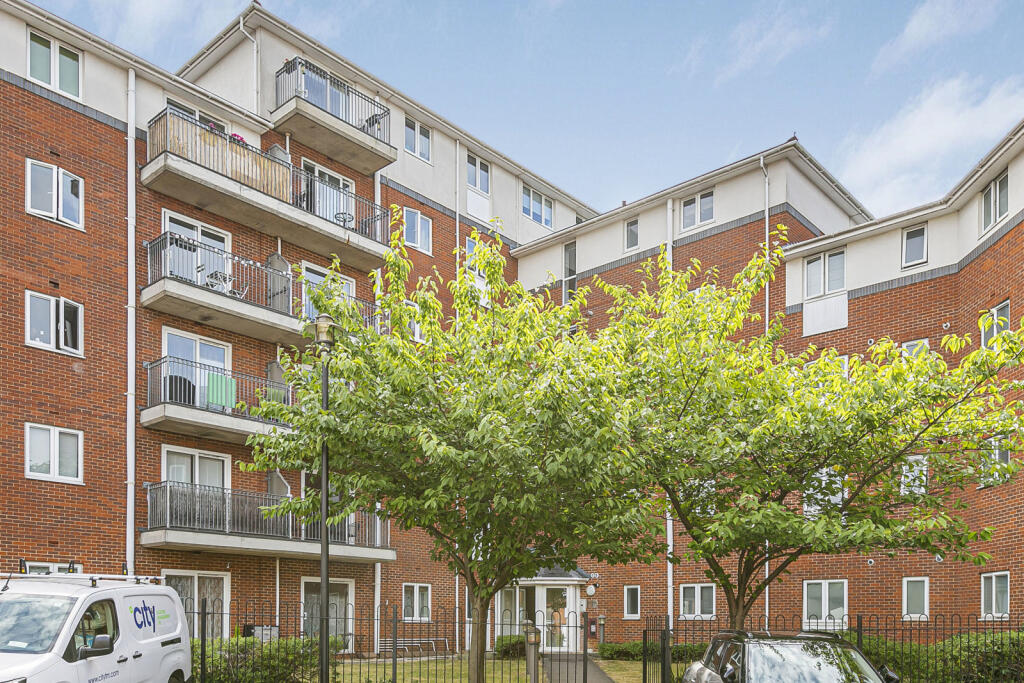 Main image of property: Blytheswood Place, London, SW16