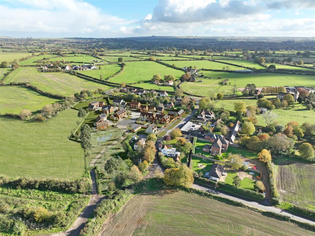 House in Poulshot, Wiltshire - View 4