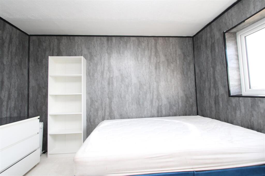 Additional image 8 of Kingsdale Crescent, Bradford