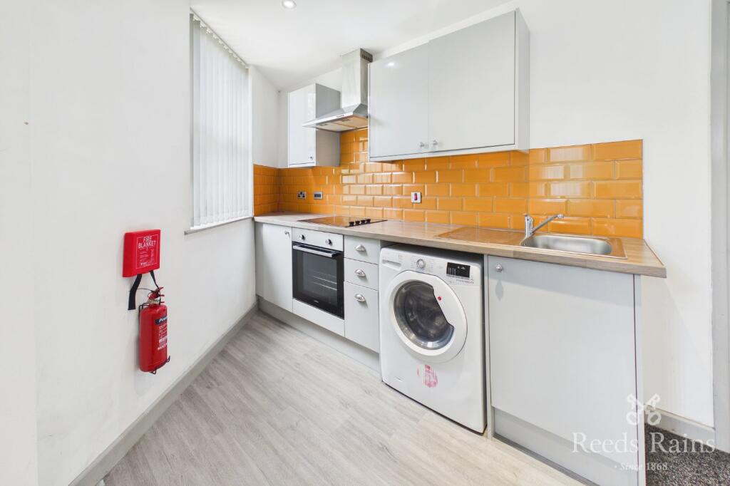 Apartment in Calderdale, West Yorkshire - View 2