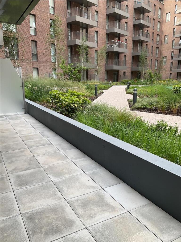 Apartment in Birmingham, Digbeth - View 2