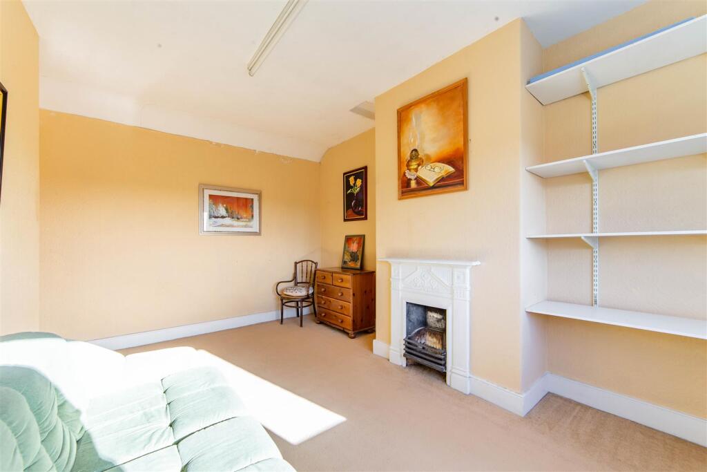 House in Ponteland, Northumberland - View 5