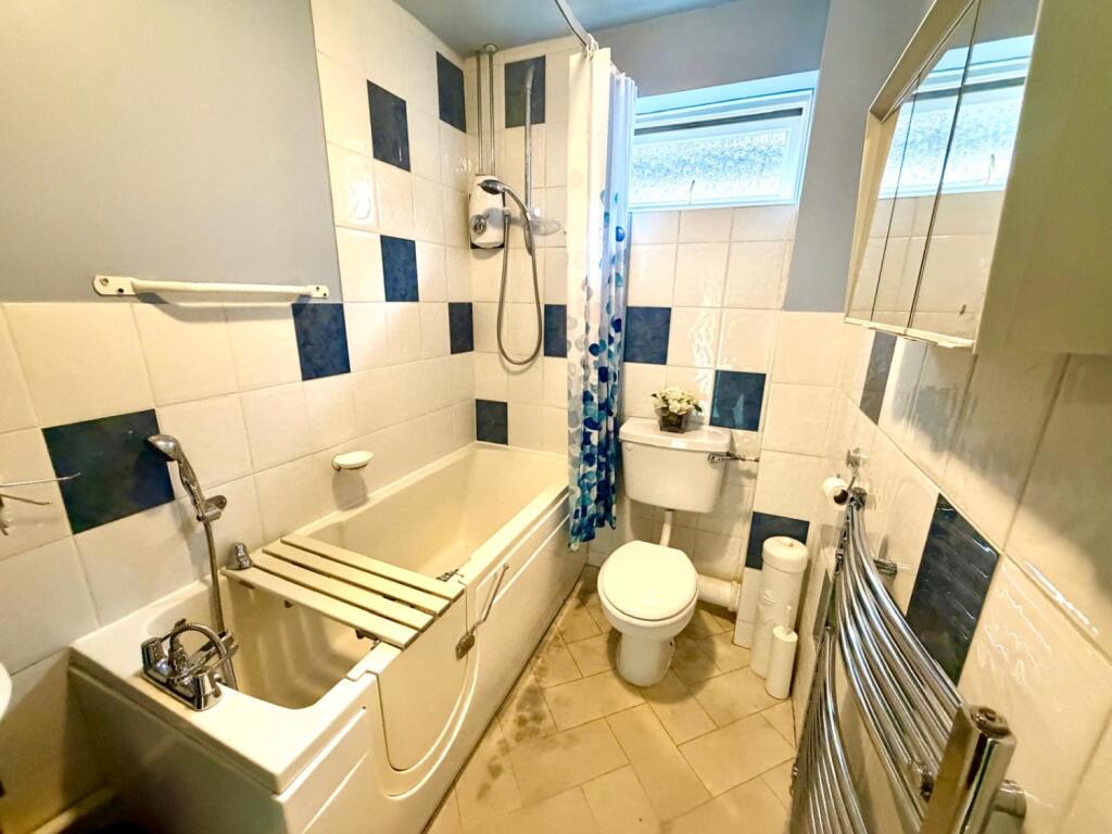 House in Runnymede, Surrey - More