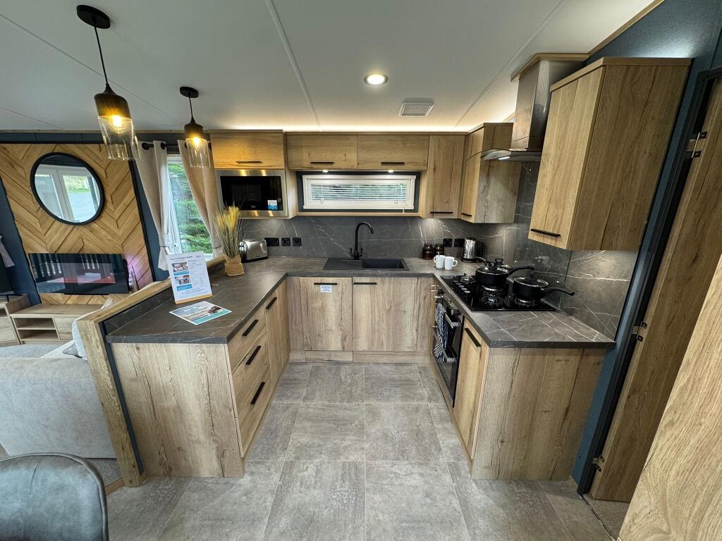 Loggans Road, Hayle, Cornwall, TR27 photo 2