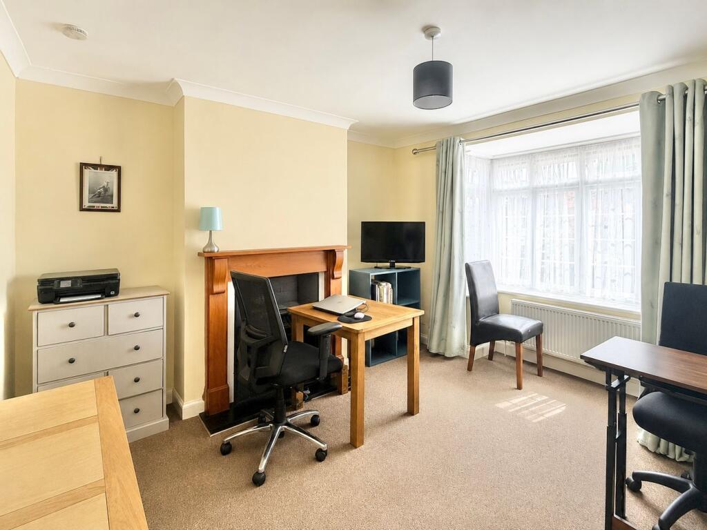 House in Bexhill-on-Sea, Glenleigh Park - More