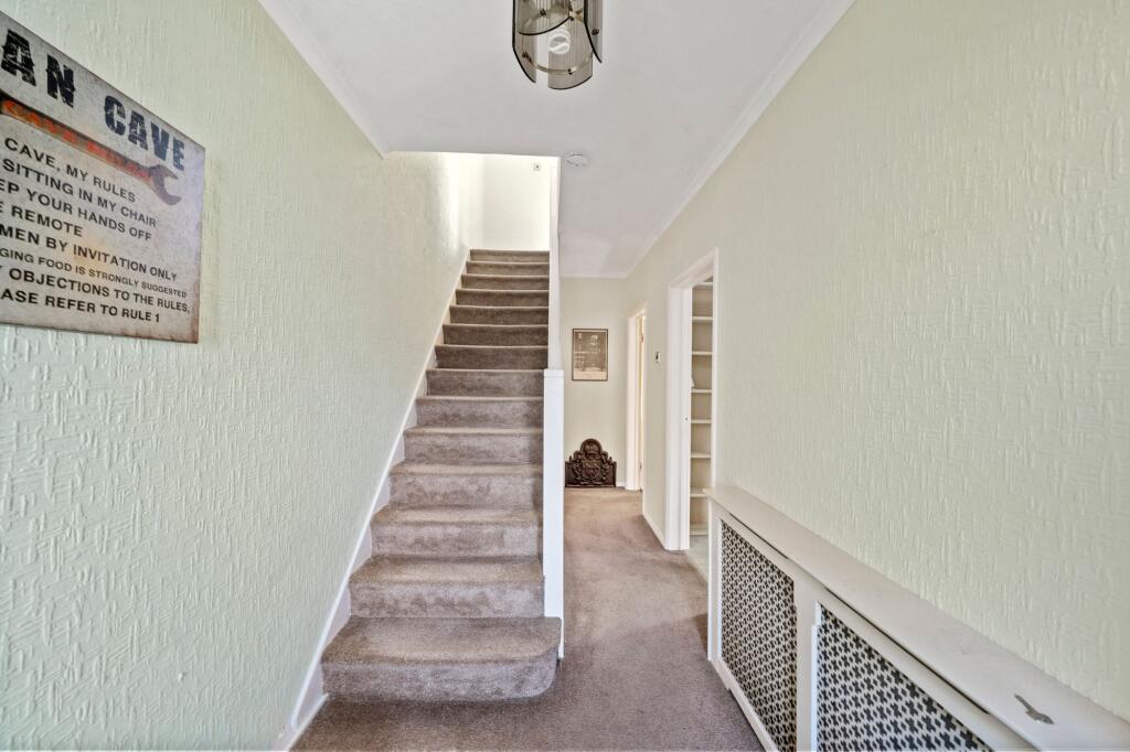 House in St Helens, Wargrave - View 5