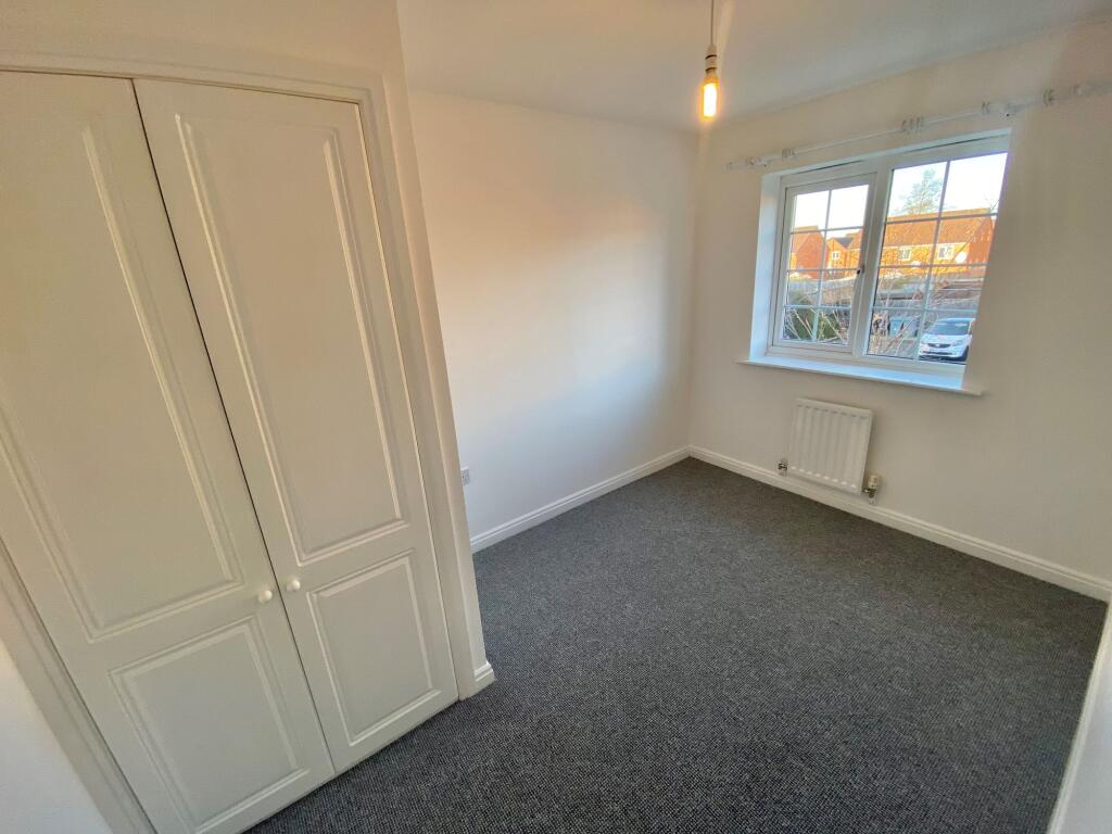 House in South Kesteven, Grantham - More
