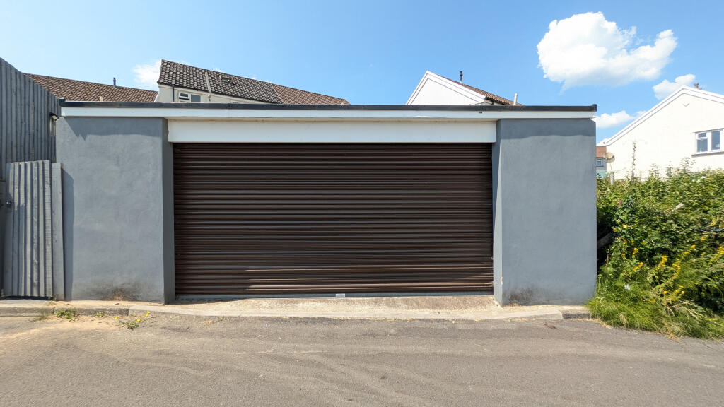 House in Merthyr Tydfil, Gellideg, Cyfarthfa - View 5