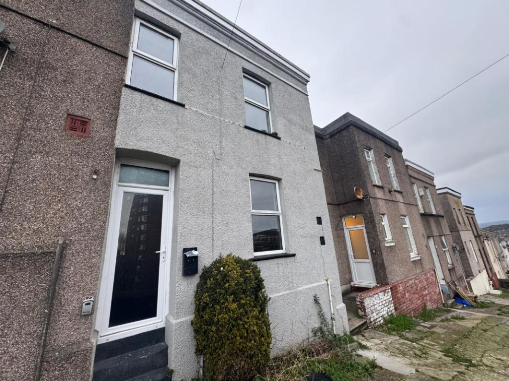 2-bed terraced on 86 North Hill Road, Mount Pleasant, Swansea, SA1 6YT, £45,000