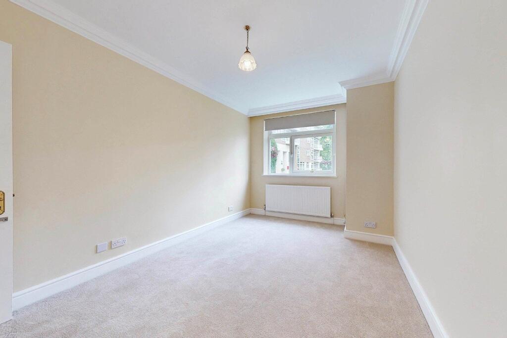 Apartment in London - More