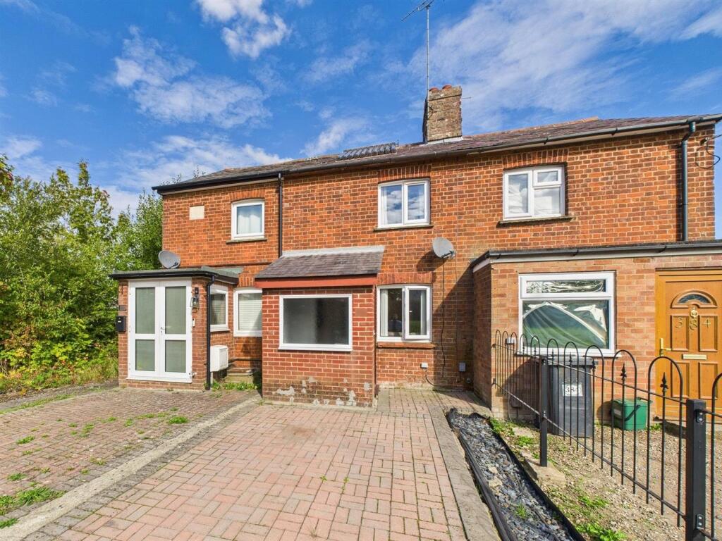 2-bed terraced on Worting Road, Basingstoke, Hampshire, RG22, £250,000