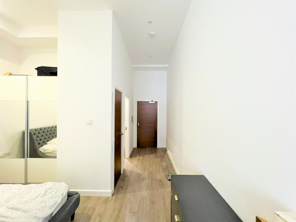 Additional image 3 of Bellmont Lodge, Sterling Court, Hertfordshire, AL7