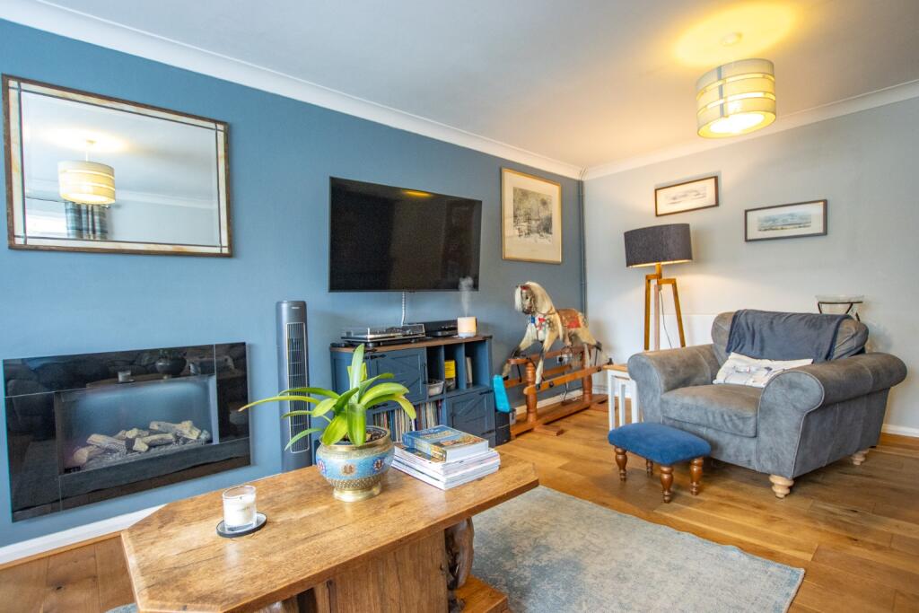 House in King's Lynn and West Norfolk, Dersingham - More